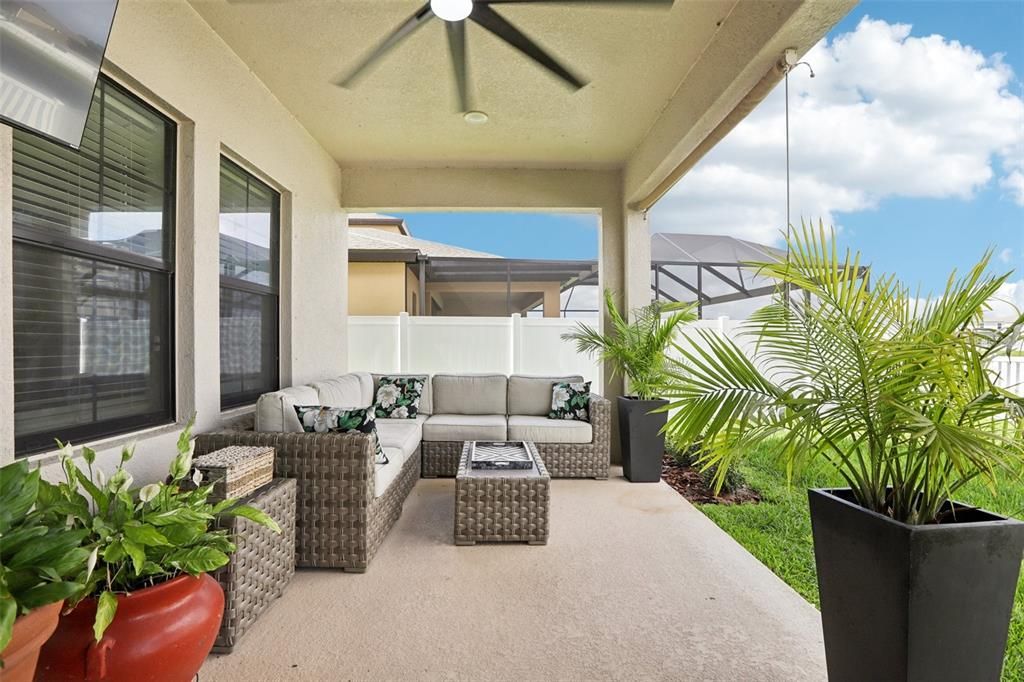 出租: $6,000 (6 贝兹, 4 浴室, 4228 平方英尺)