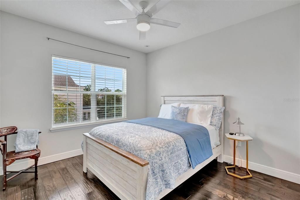 待售: $598,800 (4 贝兹, 2 浴室, 2077 平方英尺)