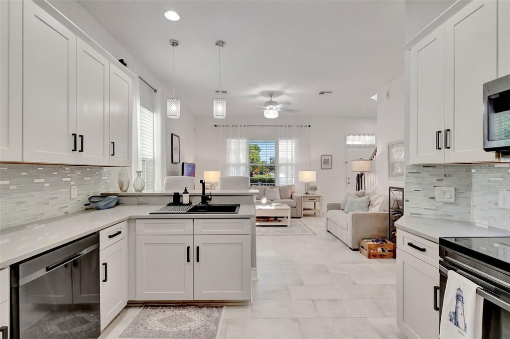 待售: $598,800 (4 贝兹, 2 浴室, 2077 平方英尺)