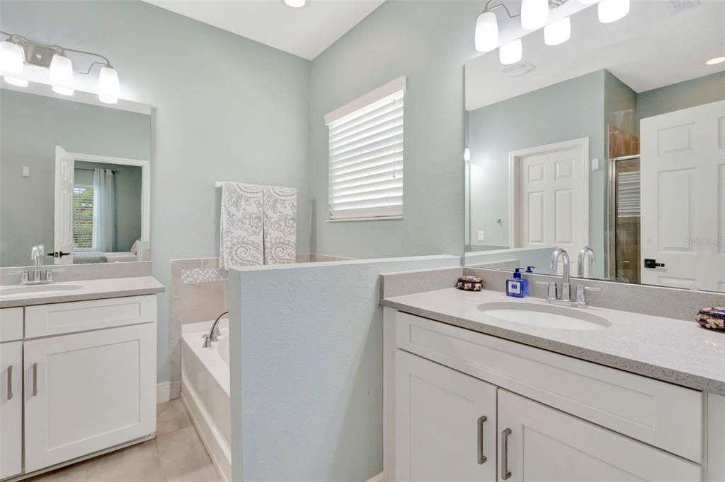 待售: $598,800 (4 贝兹, 2 浴室, 2077 平方英尺)