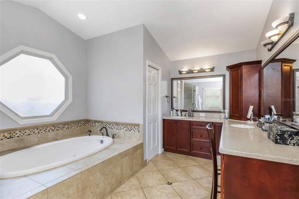 For Sale: $1,499,000 (5 beds, 4 baths, 3808 Square Feet)