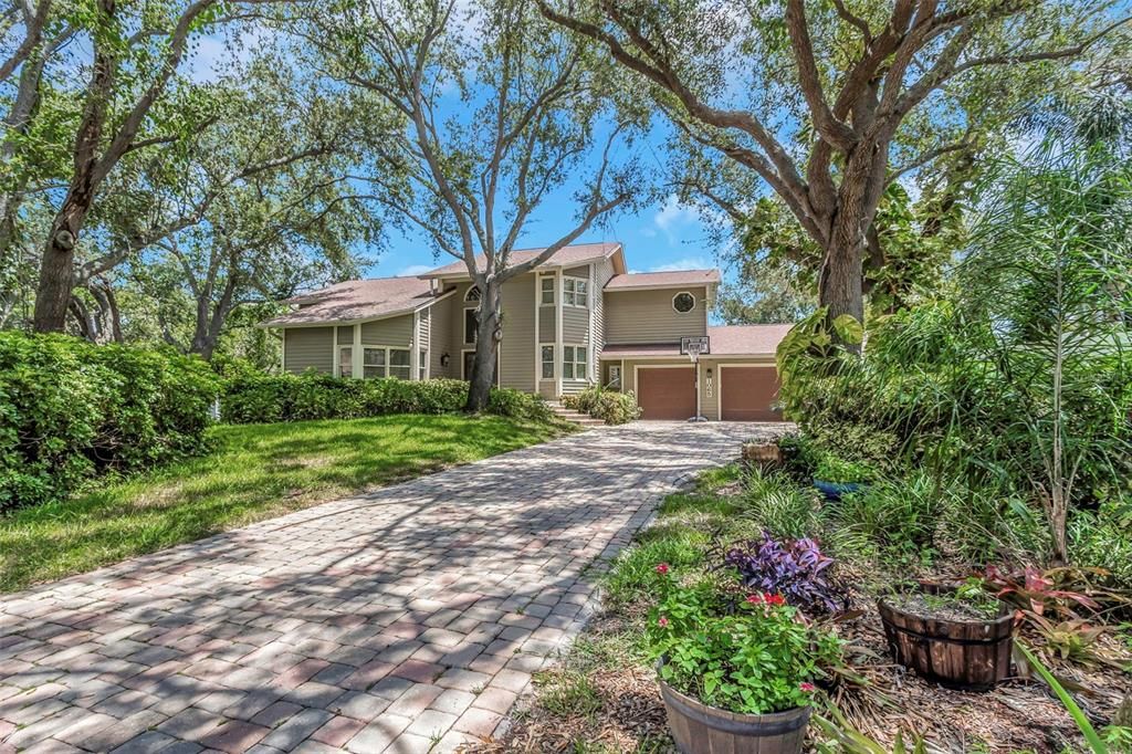 For Sale: $1,499,000 (5 beds, 4 baths, 3808 Square Feet)