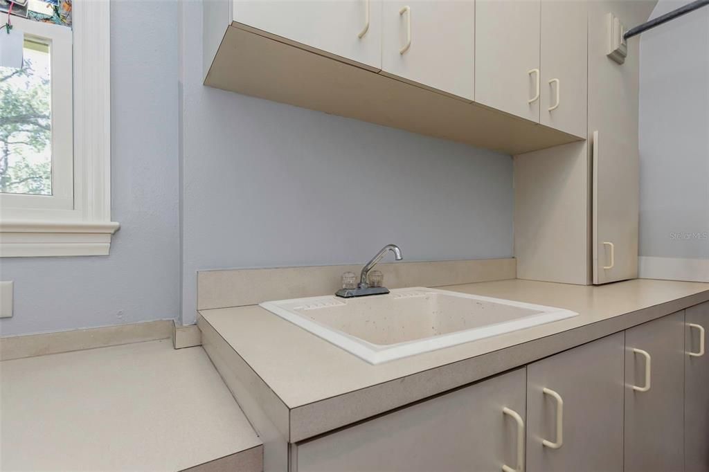 For Sale: $1,499,000 (5 beds, 4 baths, 3808 Square Feet)