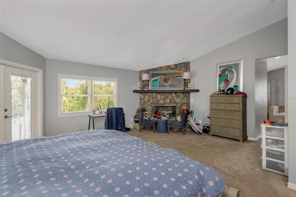 For Sale: $1,499,000 (5 beds, 4 baths, 3808 Square Feet)