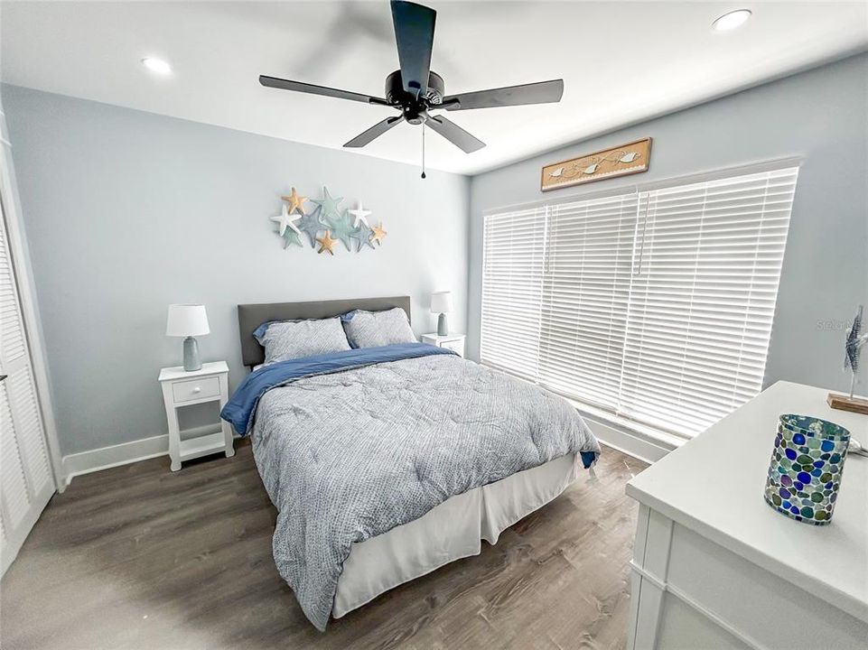 待售: $585,000 (2 贝兹, 1 浴室, 1040 平方英尺)