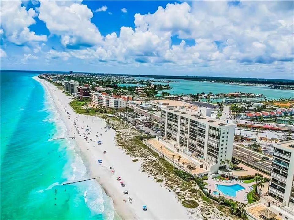 待售: $585,000 (2 贝兹, 1 浴室, 1040 平方英尺)