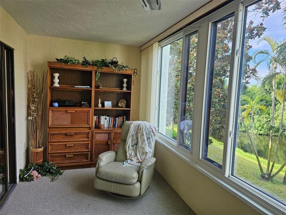 For Rent: $3,200 (2 beds, 2 baths, 940 Square Feet)