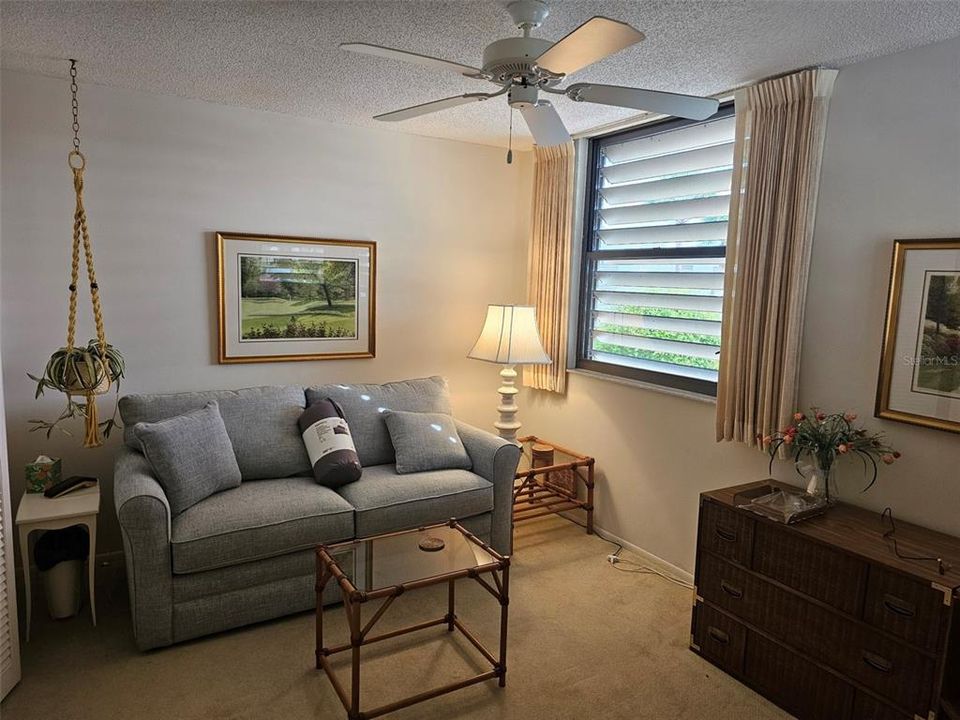 For Rent: $3,200 (2 beds, 2 baths, 940 Square Feet)