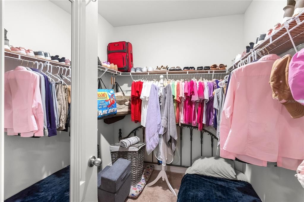 Active With Contract: $399,900 (3 beds, 2 baths, 1851 Square Feet)