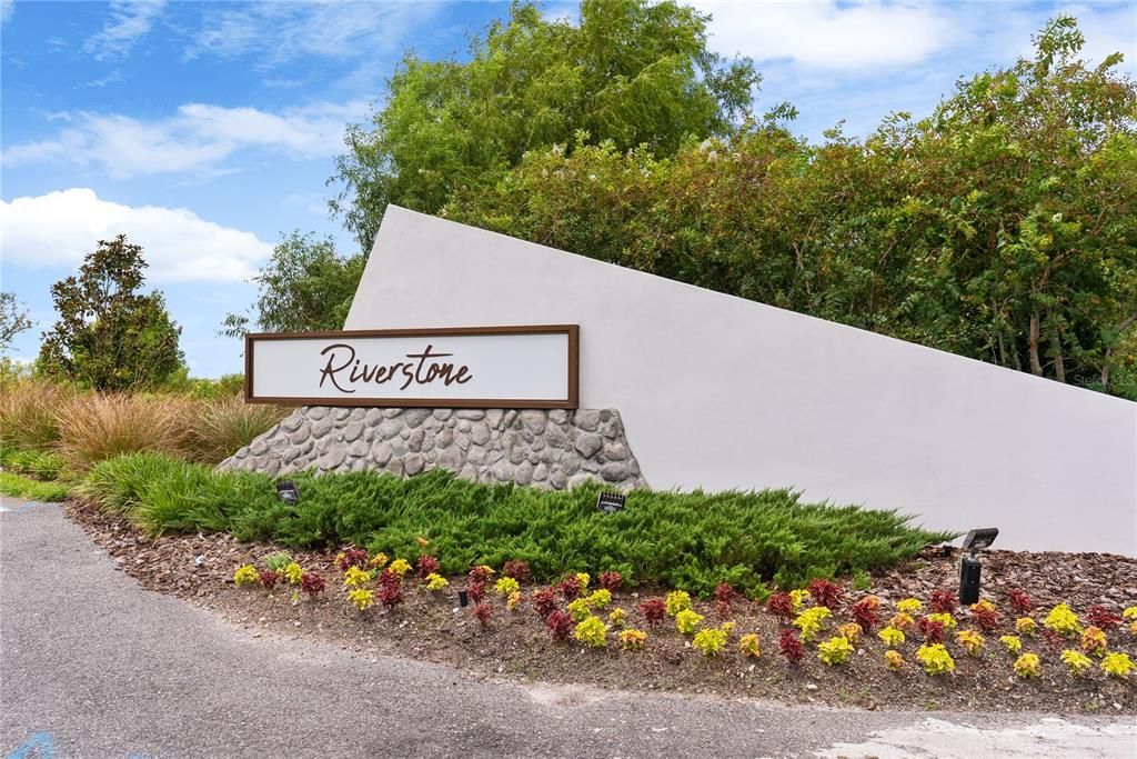 Active With Contract: $399,900 (3 beds, 2 baths, 1851 Square Feet)