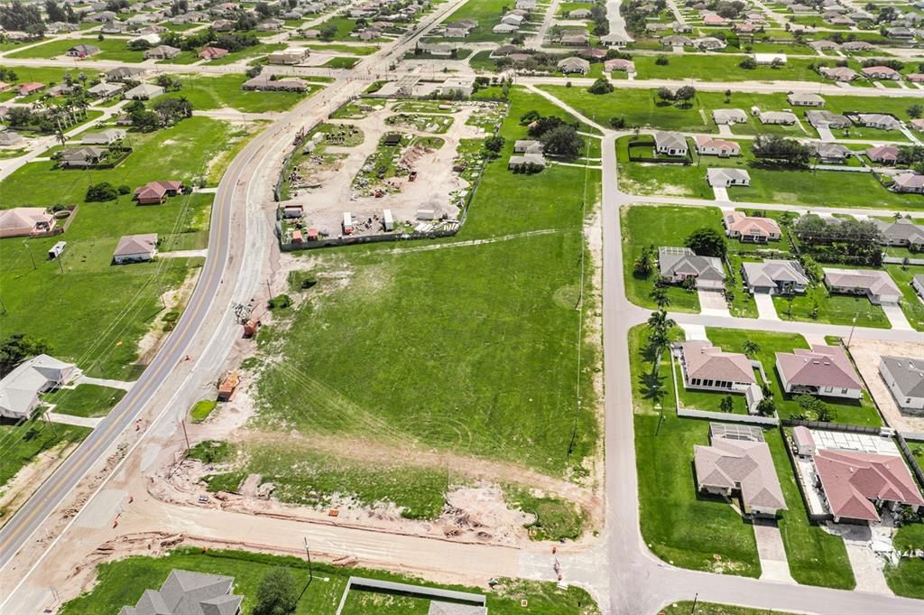 待售: $280,000 (0.51 acres)