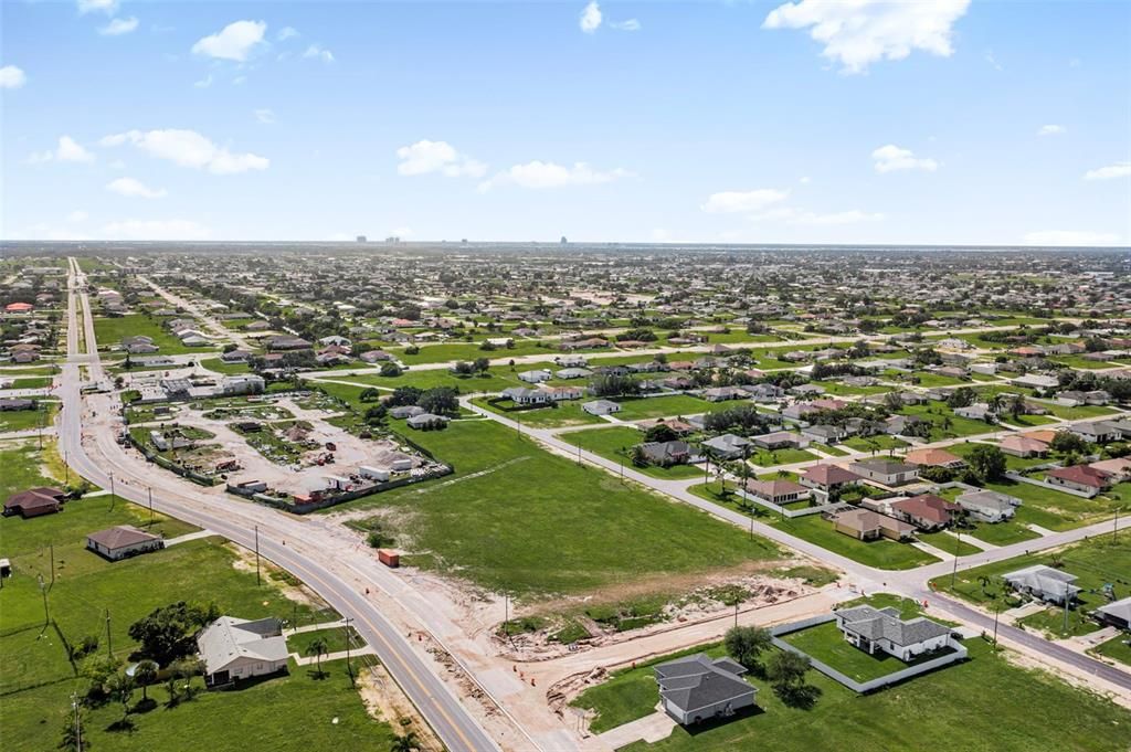 待售: $280,000 (0.51 acres)