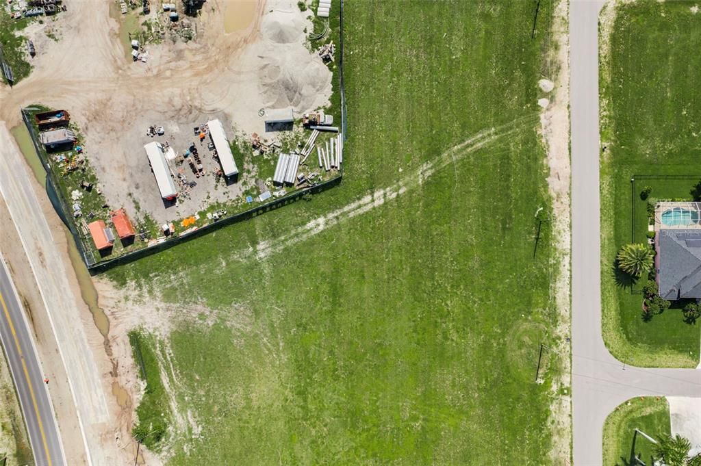 待售: $280,000 (0.51 acres)