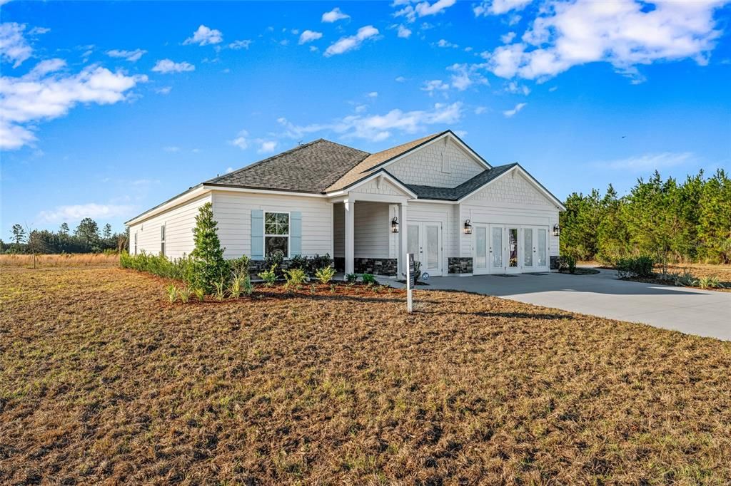 Под контрактом: $530,990 (3 спален, 3 ванн, 2470 Квадратных фут)