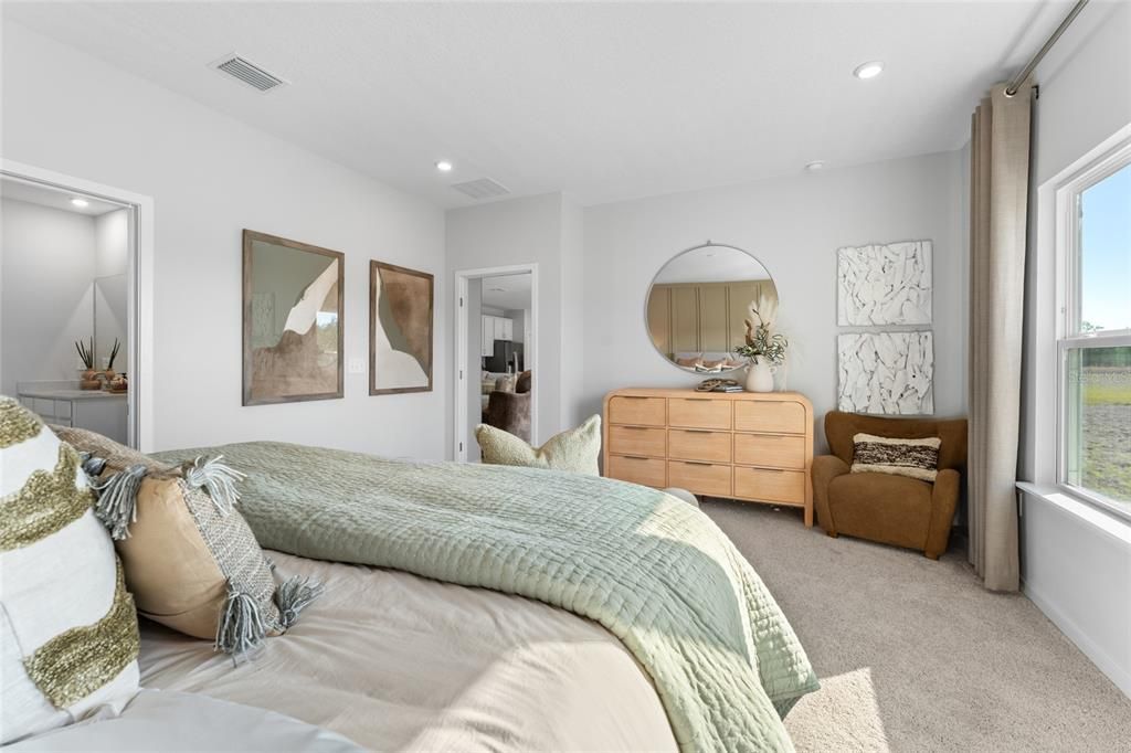 Под контрактом: $530,990 (3 спален, 3 ванн, 2470 Квадратных фут)