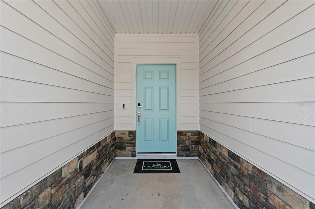 Под контрактом: $530,990 (3 спален, 3 ванн, 2470 Квадратных фут)