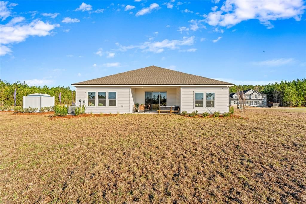 Под контрактом: $530,990 (3 спален, 3 ванн, 2470 Квадратных фут)