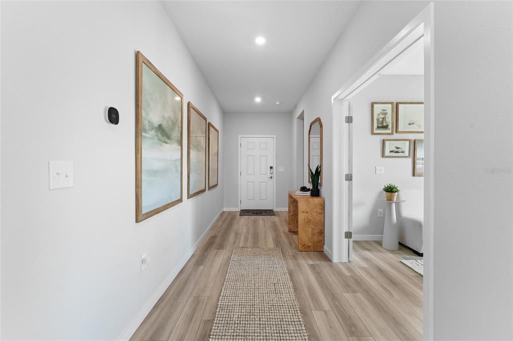 Под контрактом: $530,990 (3 спален, 3 ванн, 2470 Квадратных фут)