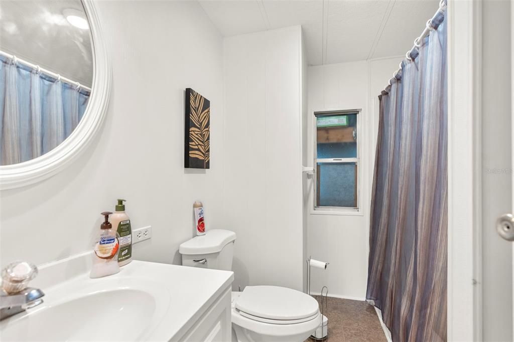 Active With Contract: $163,900 (2 beds, 2 baths, 1181 Square Feet)