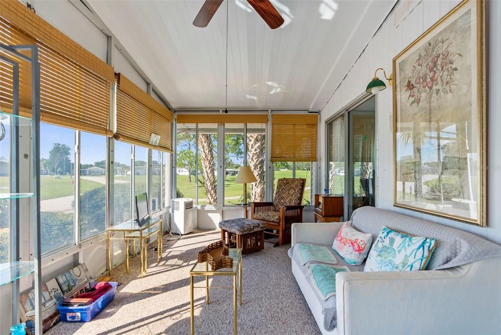 Active With Contract: $163,900 (2 beds, 2 baths, 1181 Square Feet)