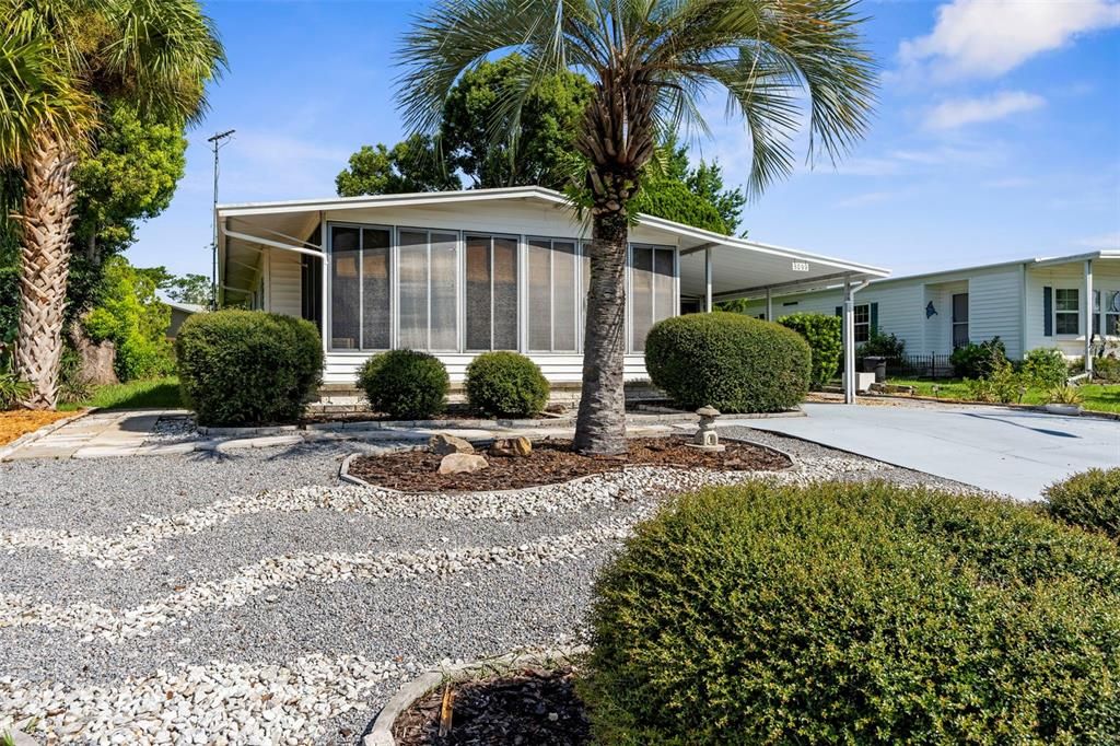 Active With Contract: $163,900 (2 beds, 2 baths, 1181 Square Feet)