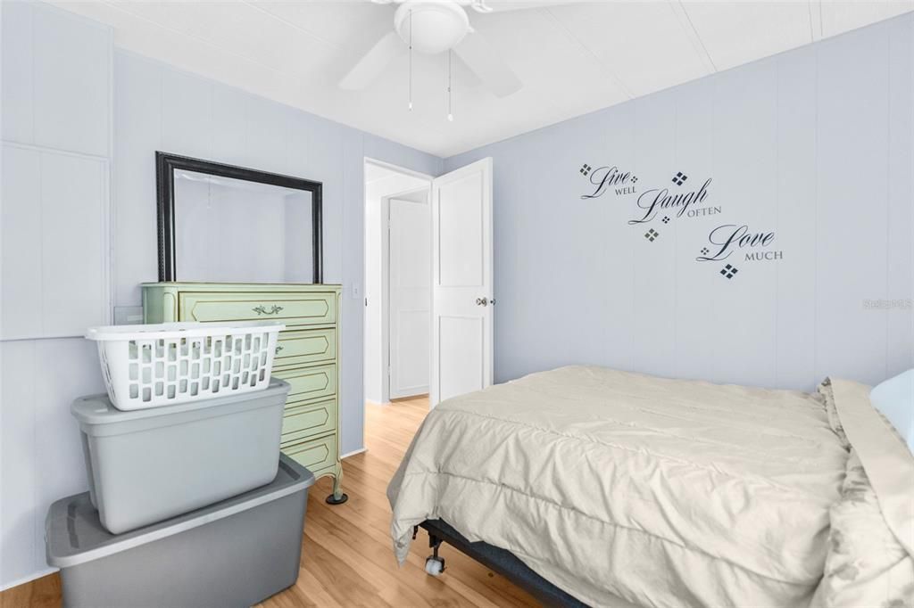 Active With Contract: $163,900 (2 beds, 2 baths, 1181 Square Feet)