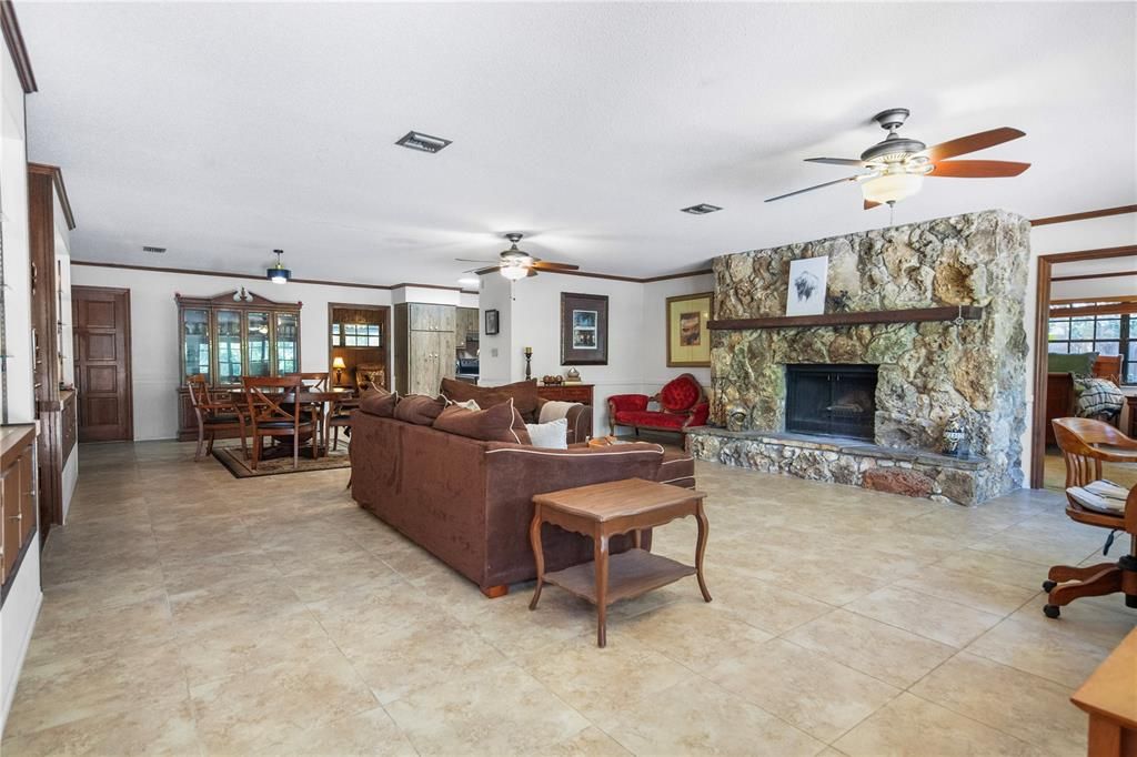 For Sale: $450,000 (3 beds, 2 baths, 2366 Square Feet)