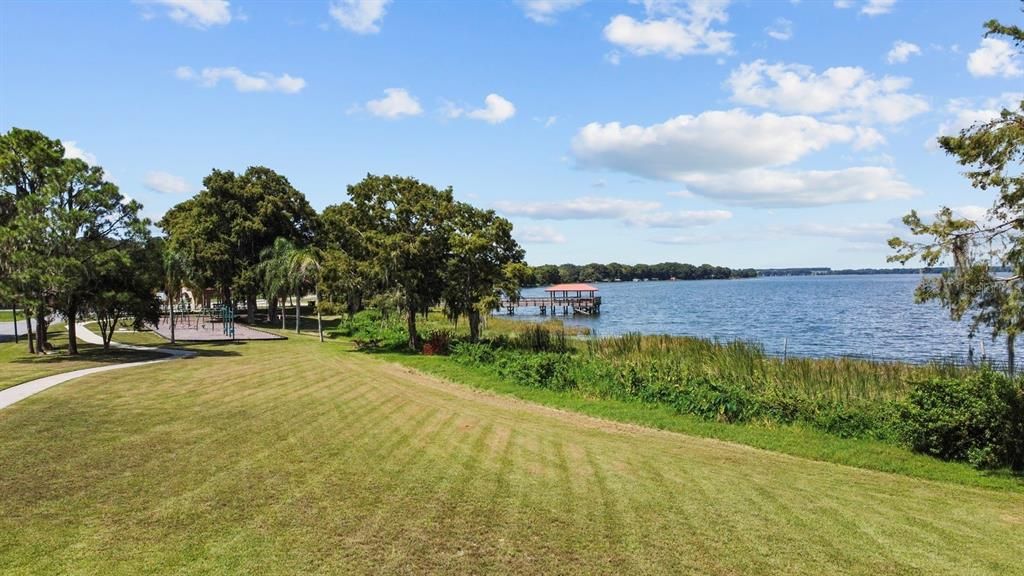 For Sale: $450,000 (3 beds, 2 baths, 2366 Square Feet)