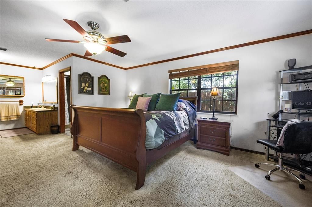 For Sale: $450,000 (3 beds, 2 baths, 2366 Square Feet)