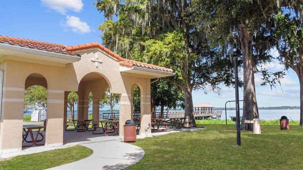 For Sale: $450,000 (3 beds, 2 baths, 2366 Square Feet)