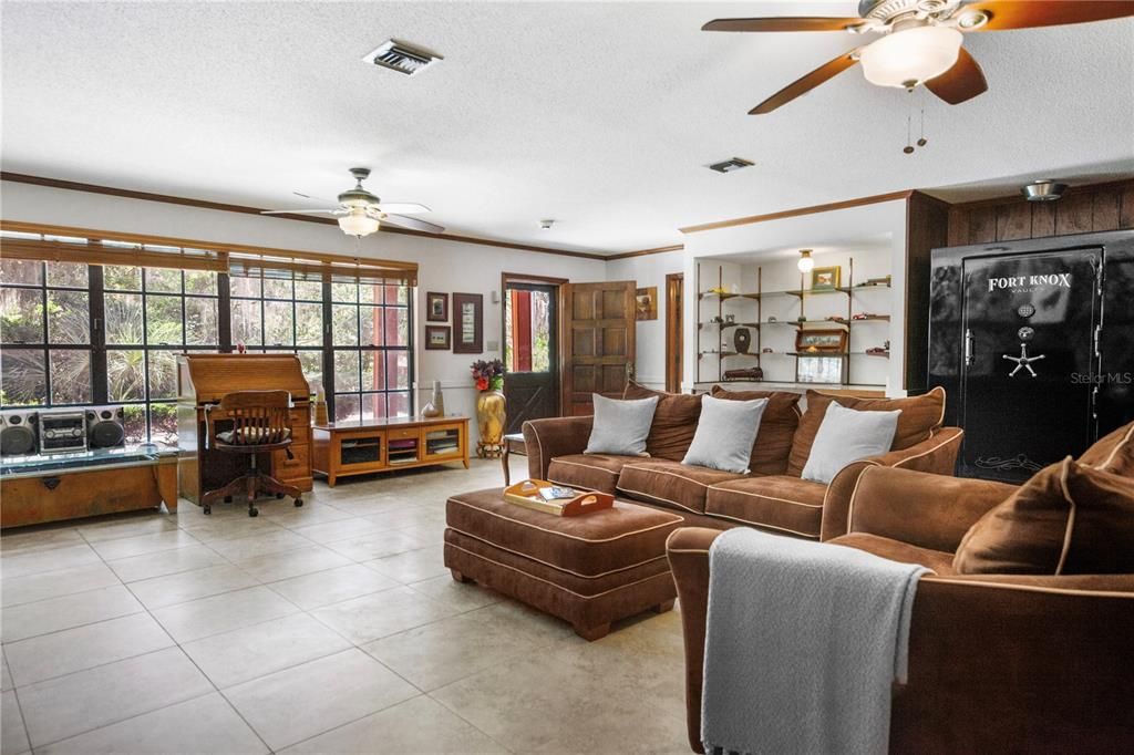 For Sale: $450,000 (3 beds, 2 baths, 2366 Square Feet)