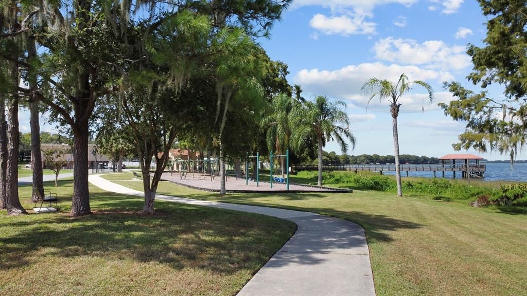 For Sale: $450,000 (3 beds, 2 baths, 2366 Square Feet)