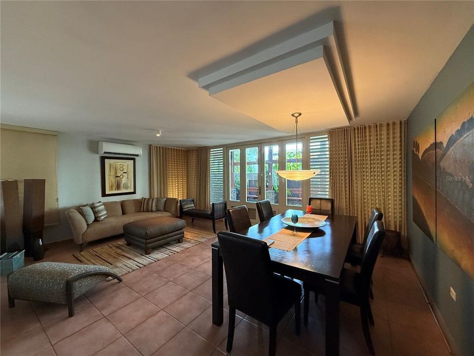 For Sale: $699,000 (3 beds, 2 baths, 2050 Square Feet)