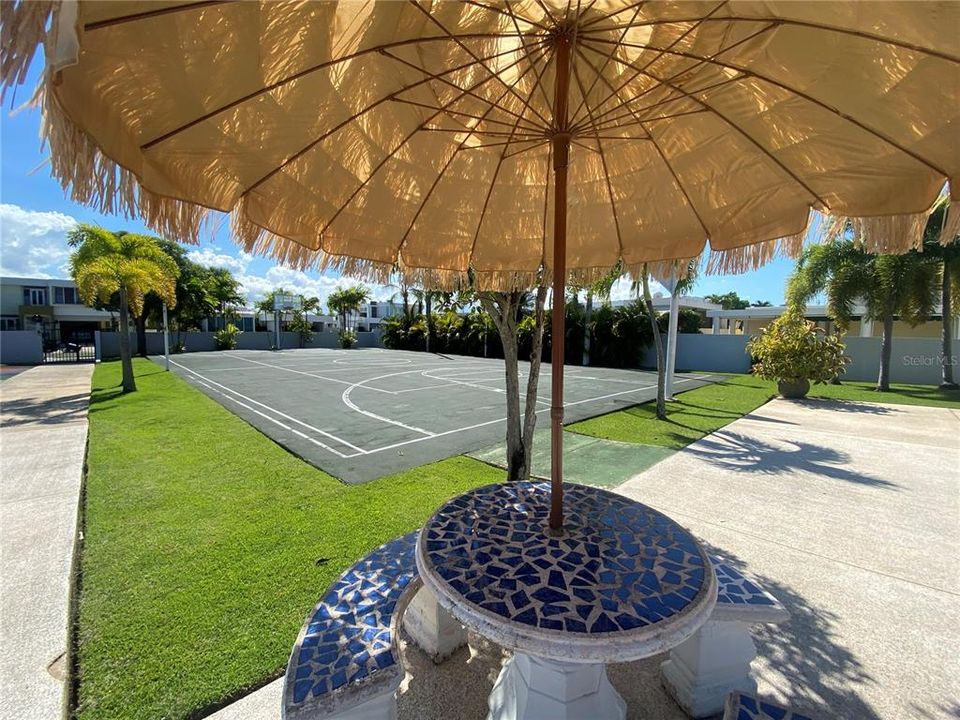 For Sale: $699,000 (3 beds, 2 baths, 2050 Square Feet)