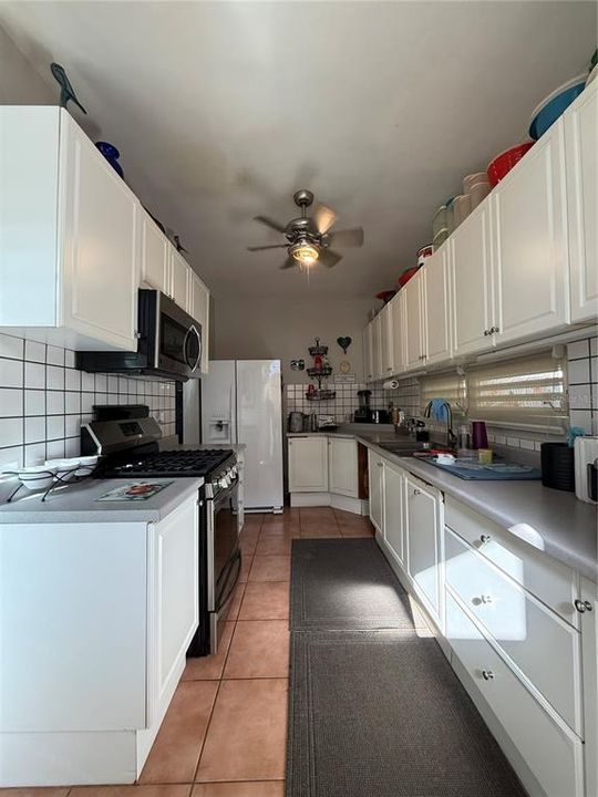 For Sale: $699,000 (3 beds, 2 baths, 2050 Square Feet)