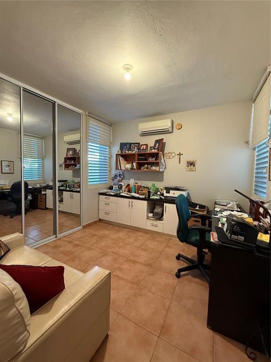 For Sale: $699,000 (3 beds, 2 baths, 2050 Square Feet)