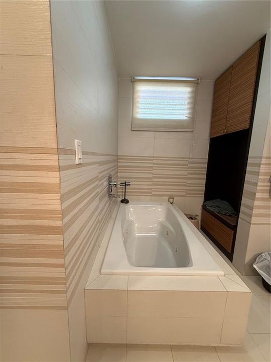 For Sale: $699,000 (3 beds, 2 baths, 2050 Square Feet)