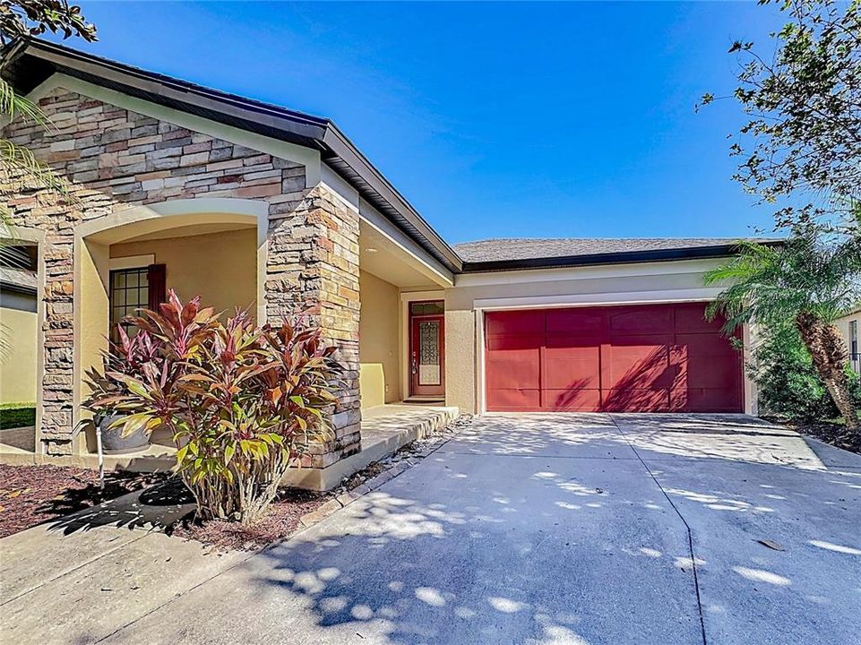 Active With Contract: $3,300 (3 beds, 2 baths, 1910 Square Feet)