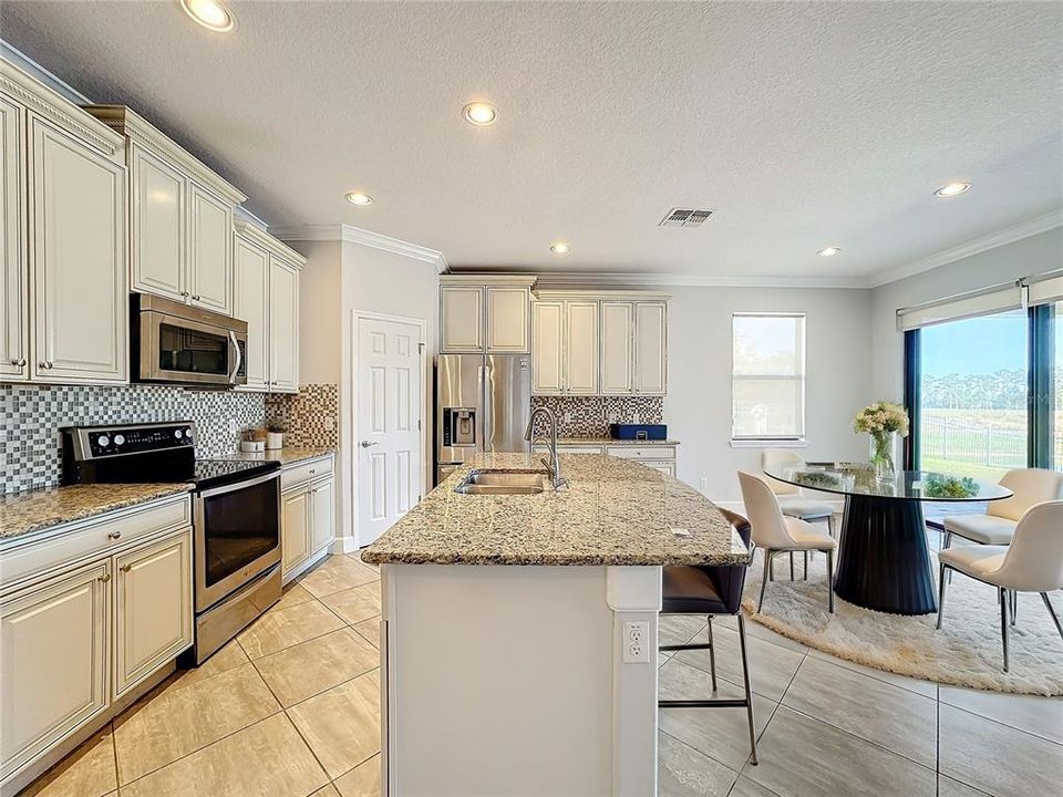 Active With Contract: $3,300 (3 beds, 2 baths, 1910 Square Feet)