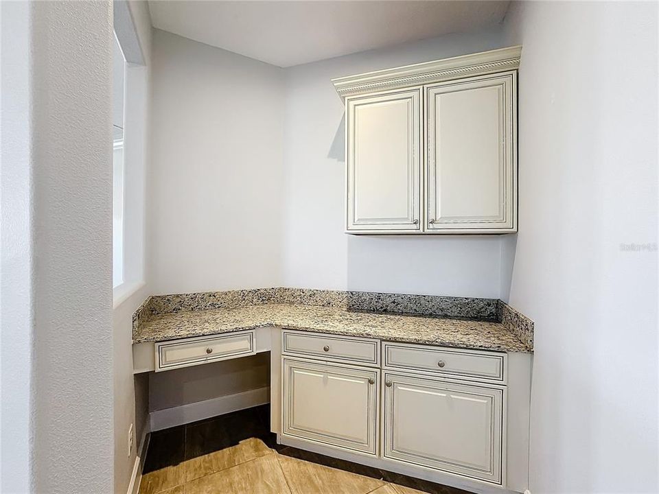 Active With Contract: $3,300 (3 beds, 2 baths, 1910 Square Feet)