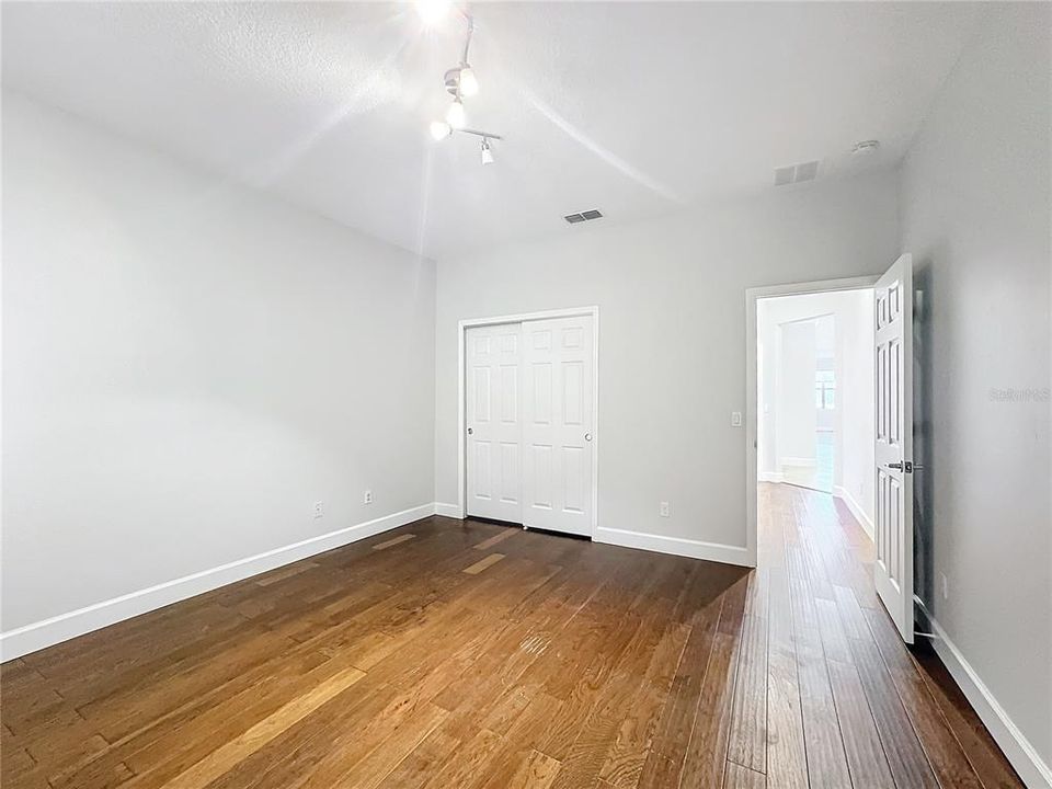 Active With Contract: $3,300 (3 beds, 2 baths, 1910 Square Feet)