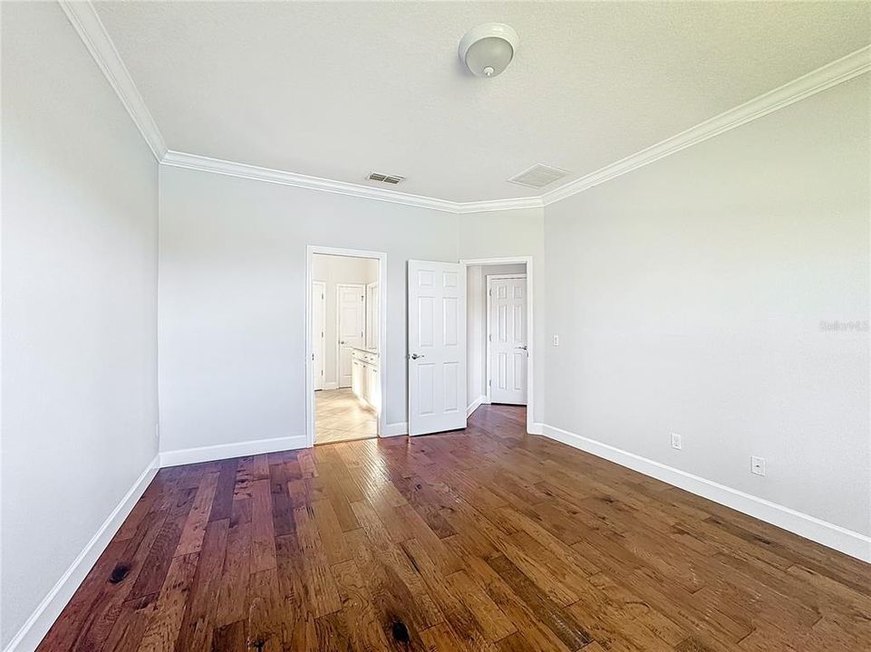 Active With Contract: $3,300 (3 beds, 2 baths, 1910 Square Feet)