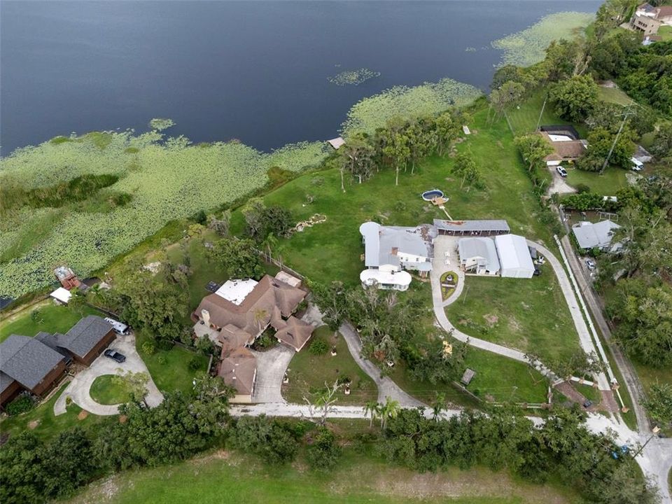 Activo con contrato: $995,000 (4 camas, 3 baños, 4928 Pies cuadrados)