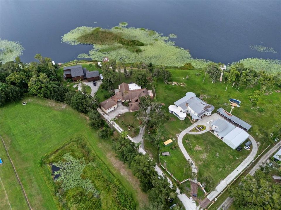 Activo con contrato: $995,000 (4 camas, 3 baños, 4928 Pies cuadrados)