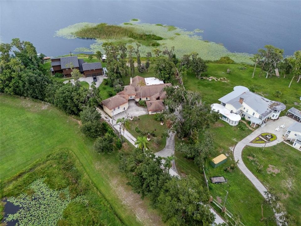 Activo con contrato: $995,000 (4 camas, 3 baños, 4928 Pies cuadrados)