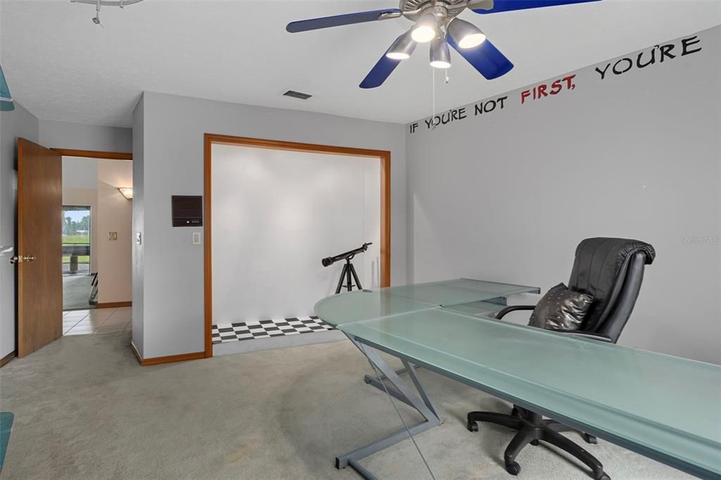 Activo con contrato: $995,000 (4 camas, 3 baños, 4928 Pies cuadrados)