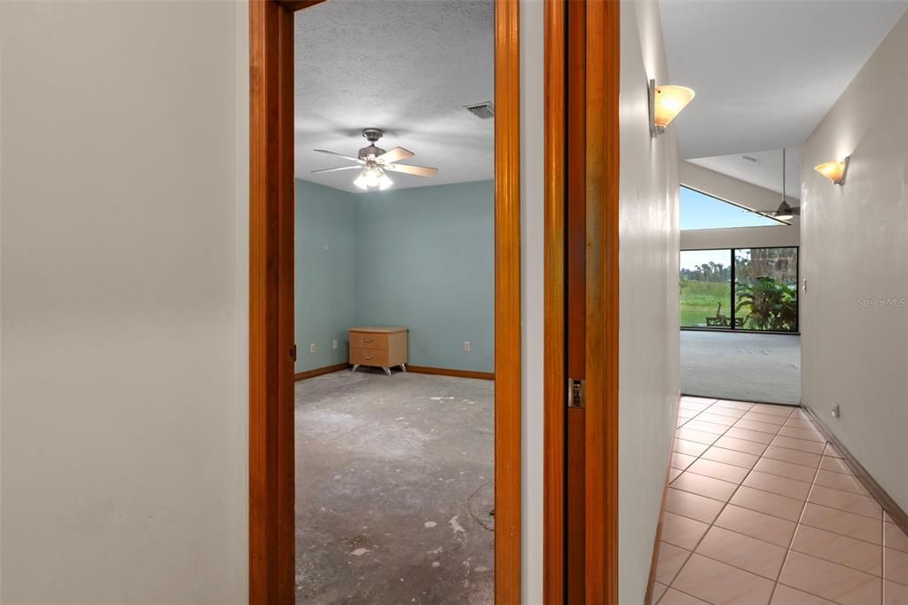 Activo con contrato: $995,000 (4 camas, 3 baños, 4928 Pies cuadrados)