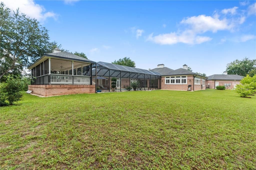 For Sale: $1,350,000 (5 beds, 4 baths, 5486 Square Feet)