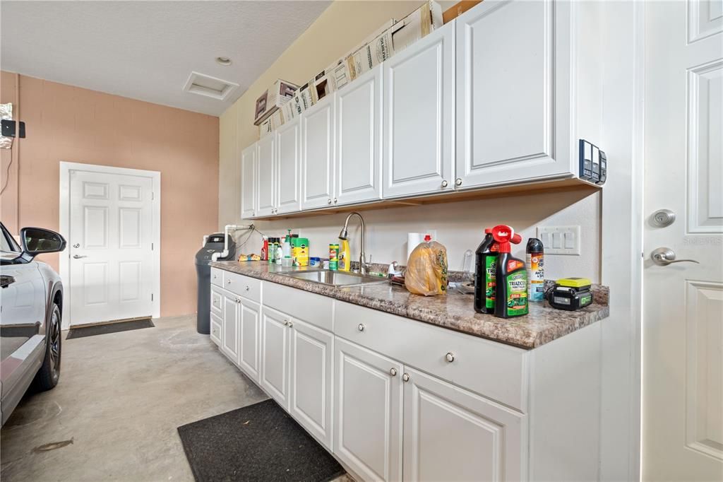 For Sale: $1,350,000 (5 beds, 4 baths, 5486 Square Feet)