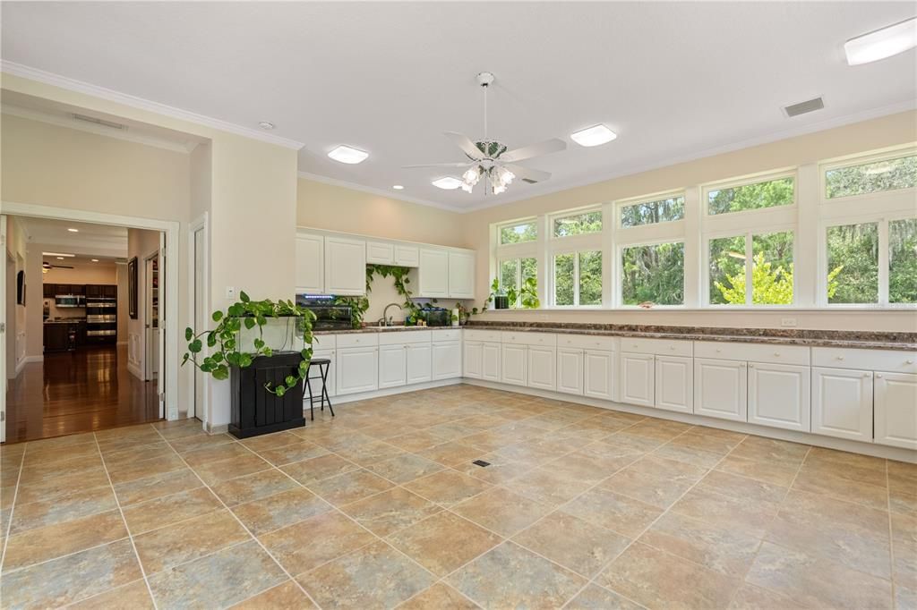 For Sale: $1,350,000 (5 beds, 4 baths, 5486 Square Feet)